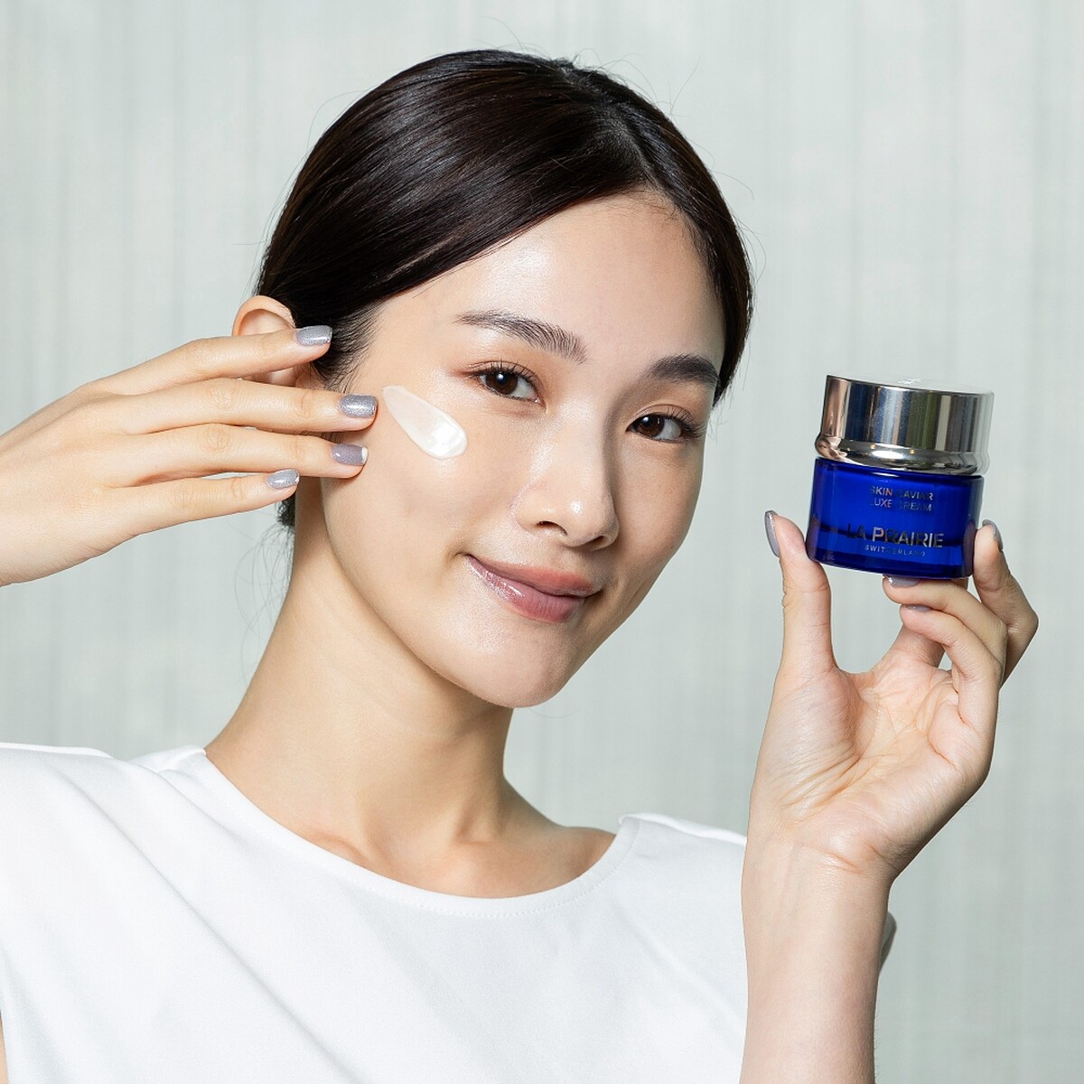 LA PRAIRIE萊珀妮魚子美顏乳霜質地示意。