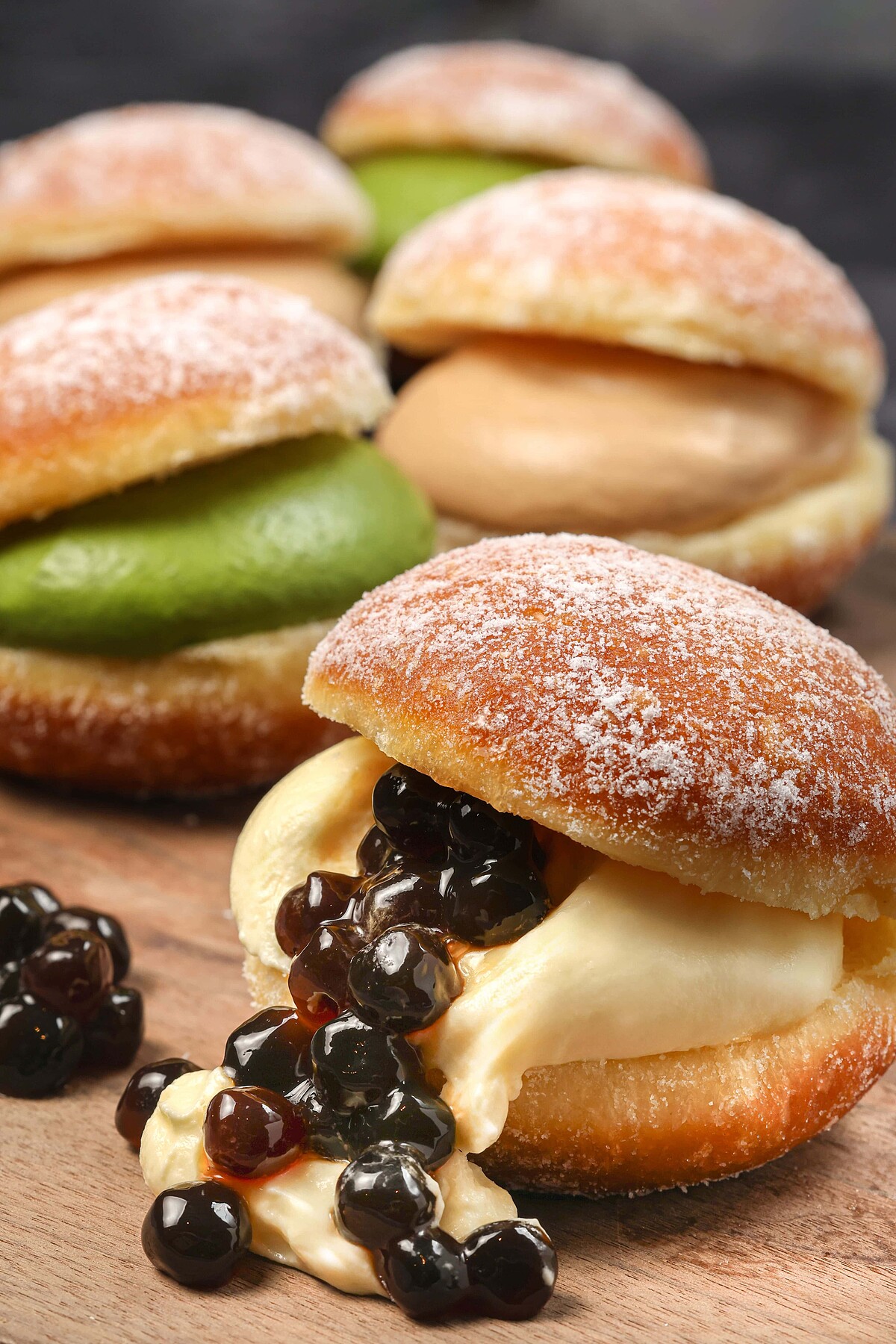 珍珠生乳甜甜圈。