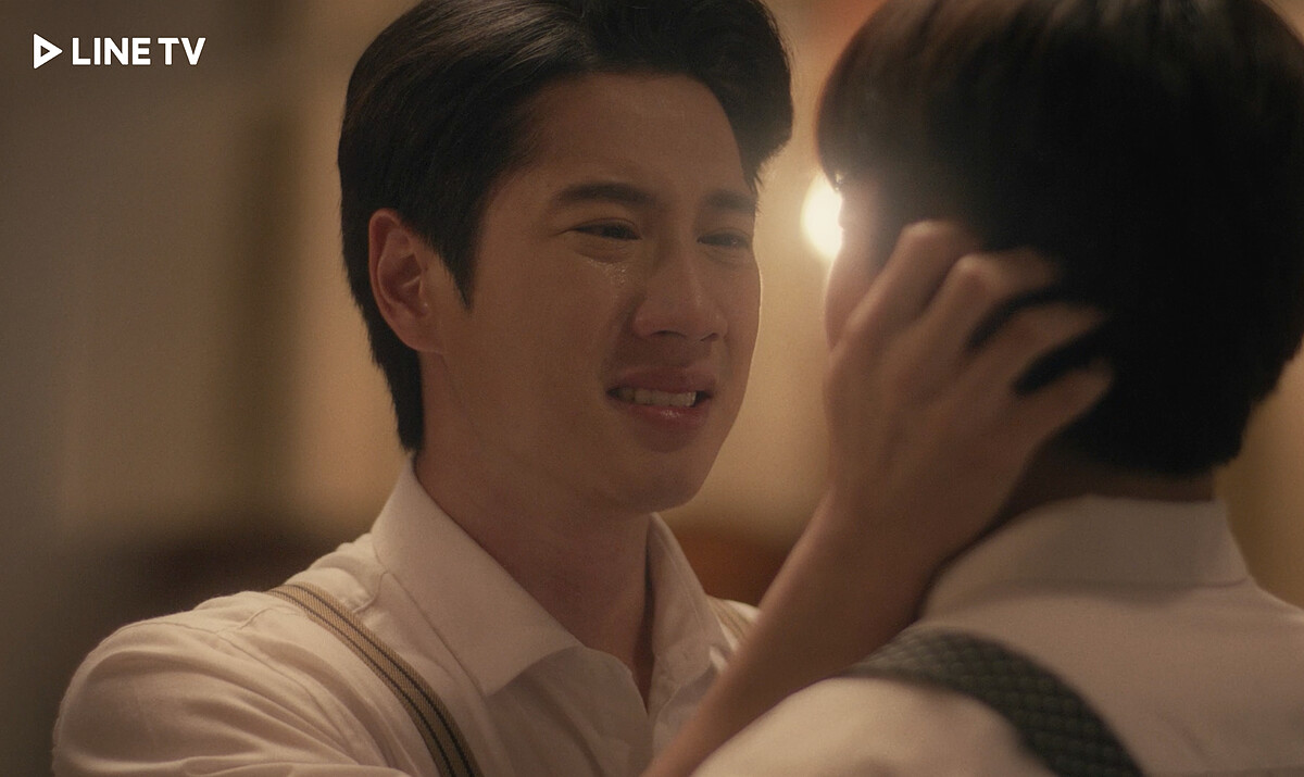 《愛的香氣》查農與富家少爺共譜穿越時空之戀，兩人劇中有不少虐心橋段。