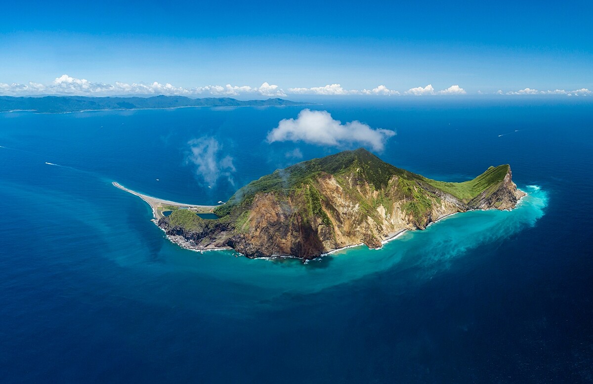 龜山朝日 Dawn of Tortoise Island。