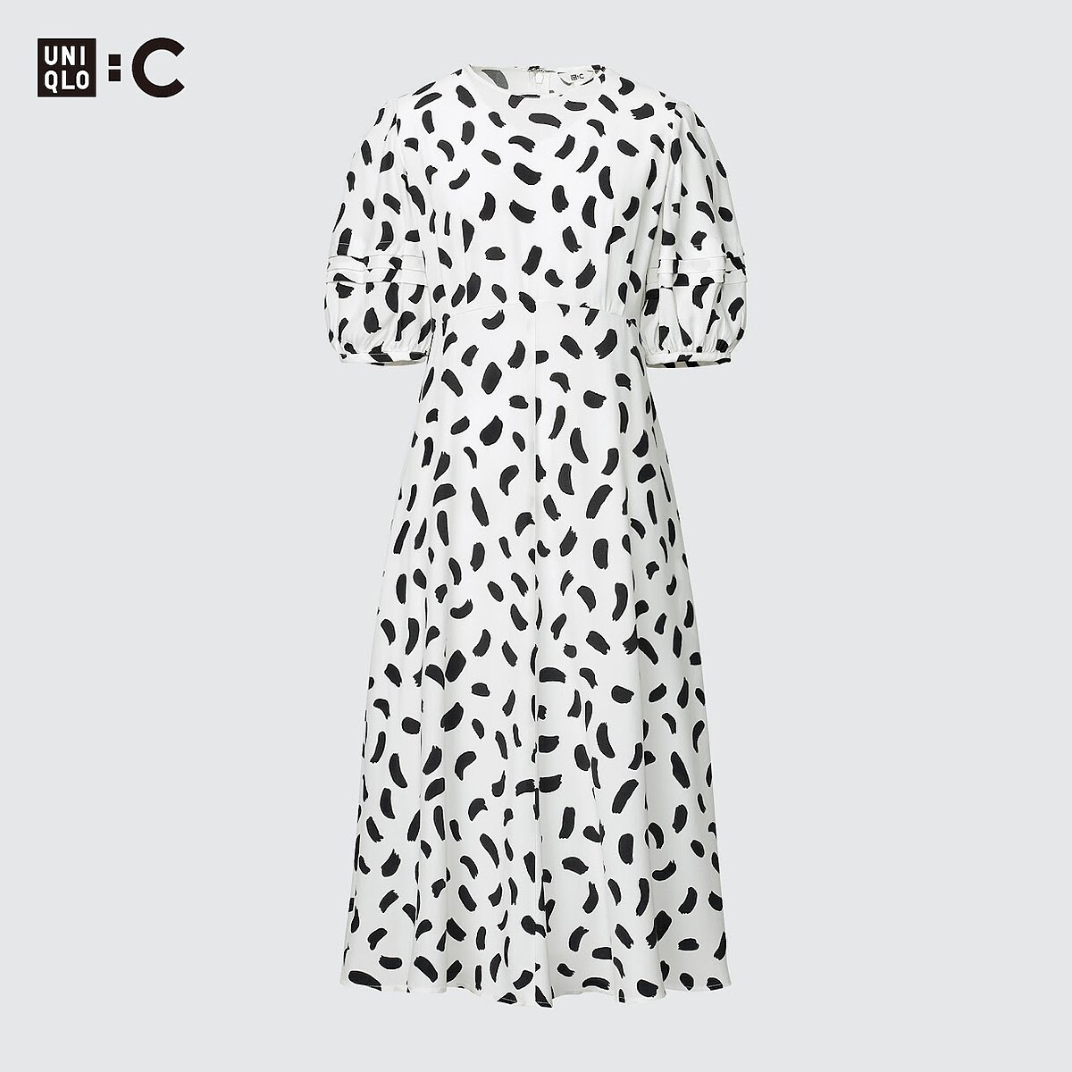 泡泡袖印花洋裝（短袖） 售價 NT$1,490。