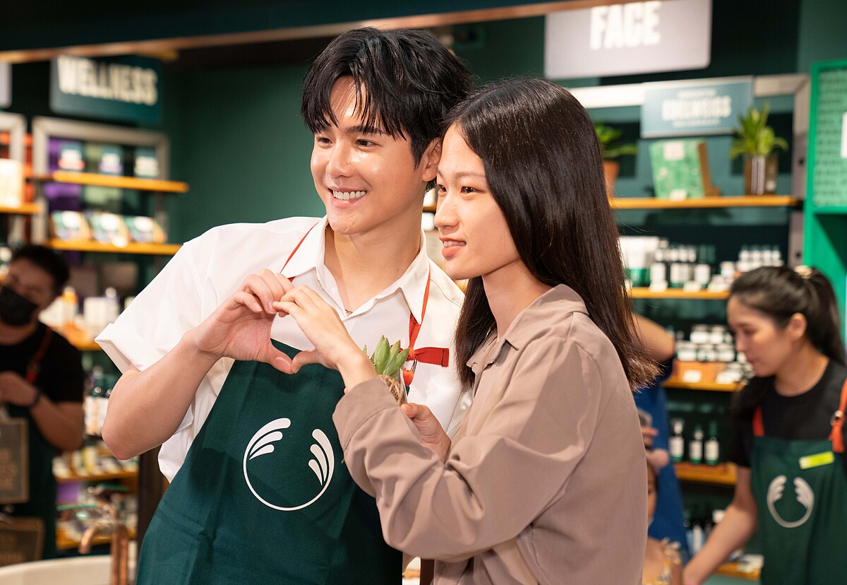 一日店長許凱皓與粉絲親密合照