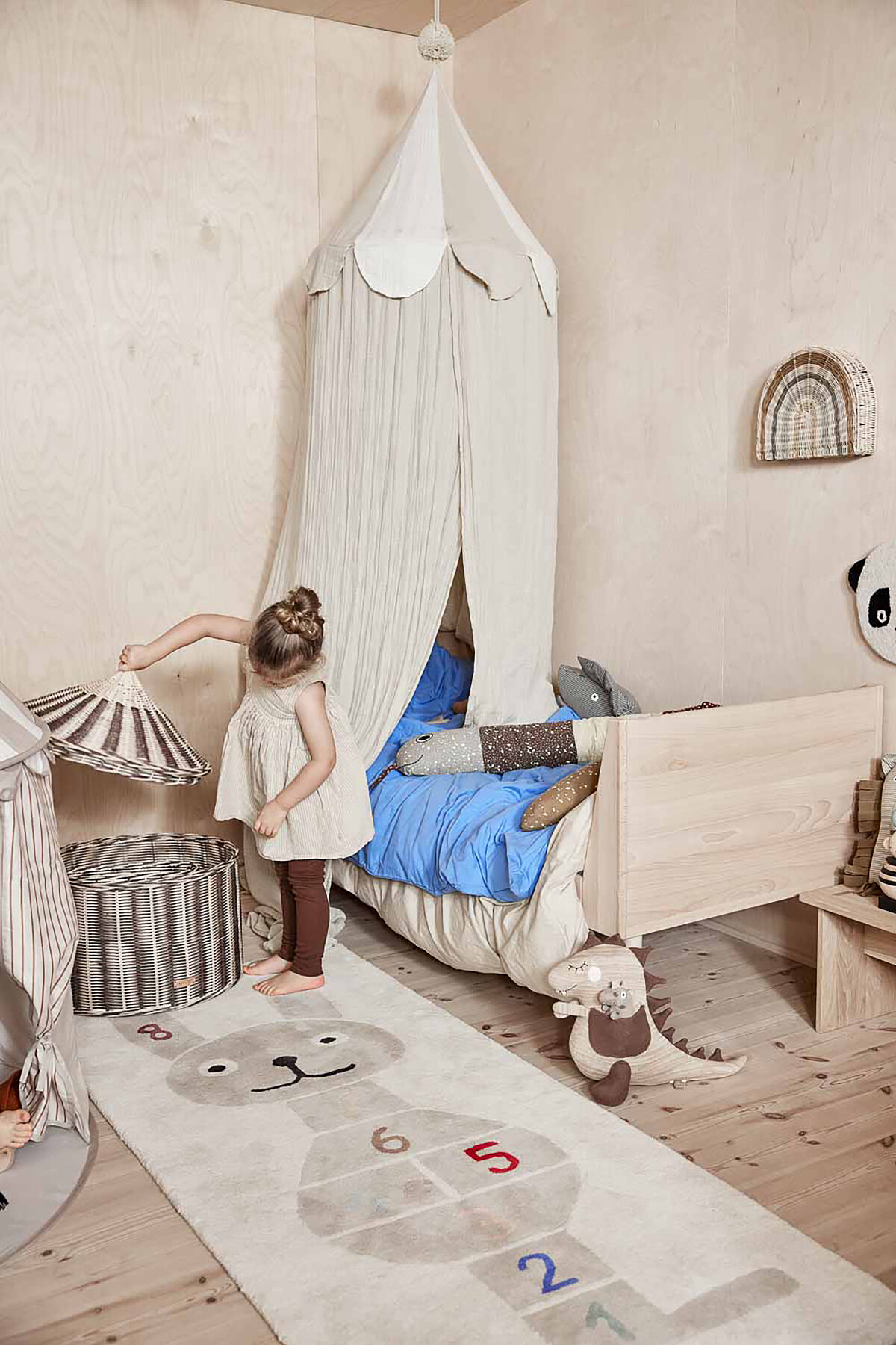 地毯售價NT2,680～6,880元。