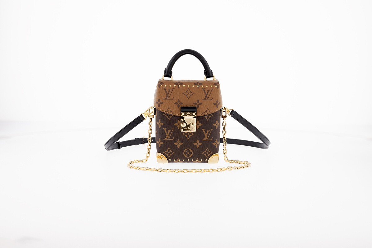 Louis Vuitton Camera Box NT$108,000。