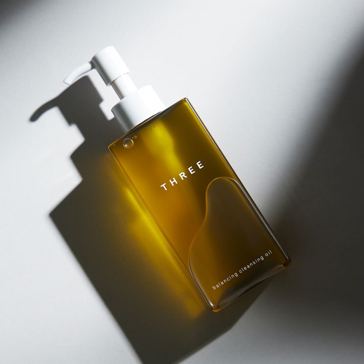 THREE平衡潔膚油N。