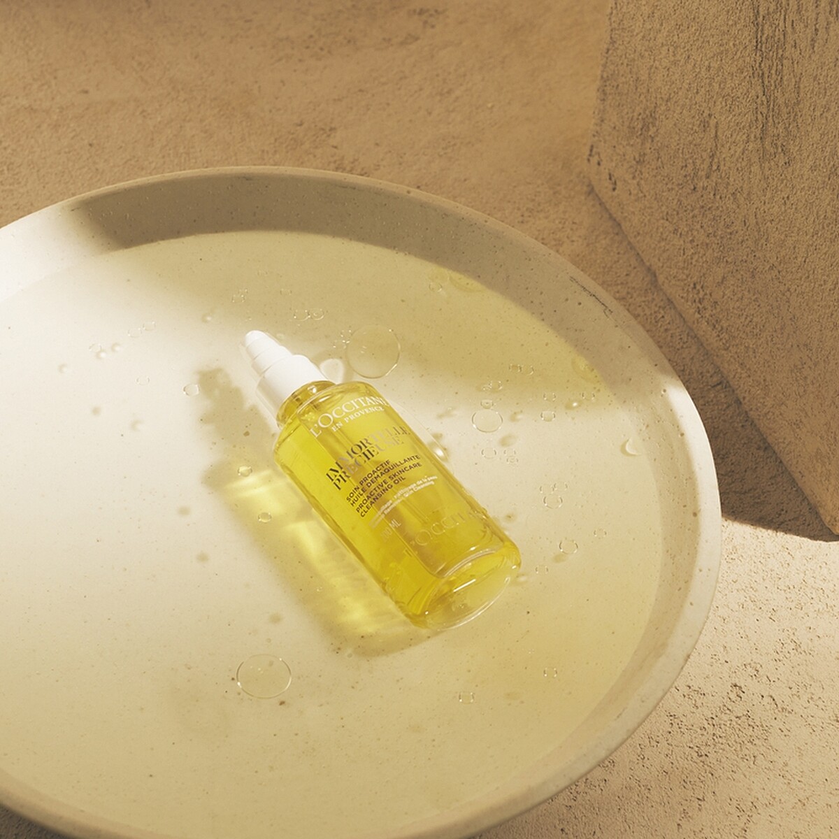 L'OCCITANE歐舒丹蠟菊精華卸妝油200ml，NT1,350