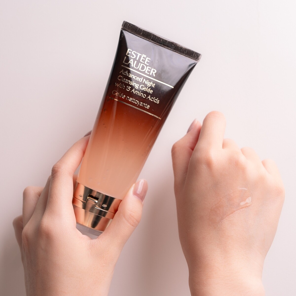 雅詩蘭黛特潤超導醒膚潔顏蜜100ml，NT1,450