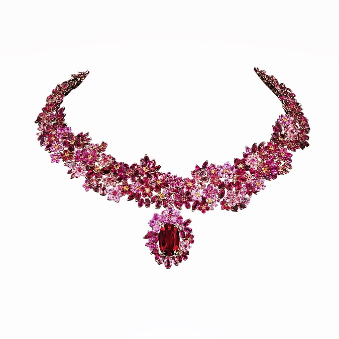 Buisson Couture 紅寶項鍊_ NTD 345,000,000