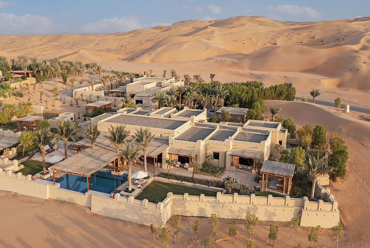 蓋斯爾奧薩拉安納塔拉沙漠度假酒店（Qasr Al Sarab Desert Resort by Anantara）位於阿拉伯聯合大公國境內。