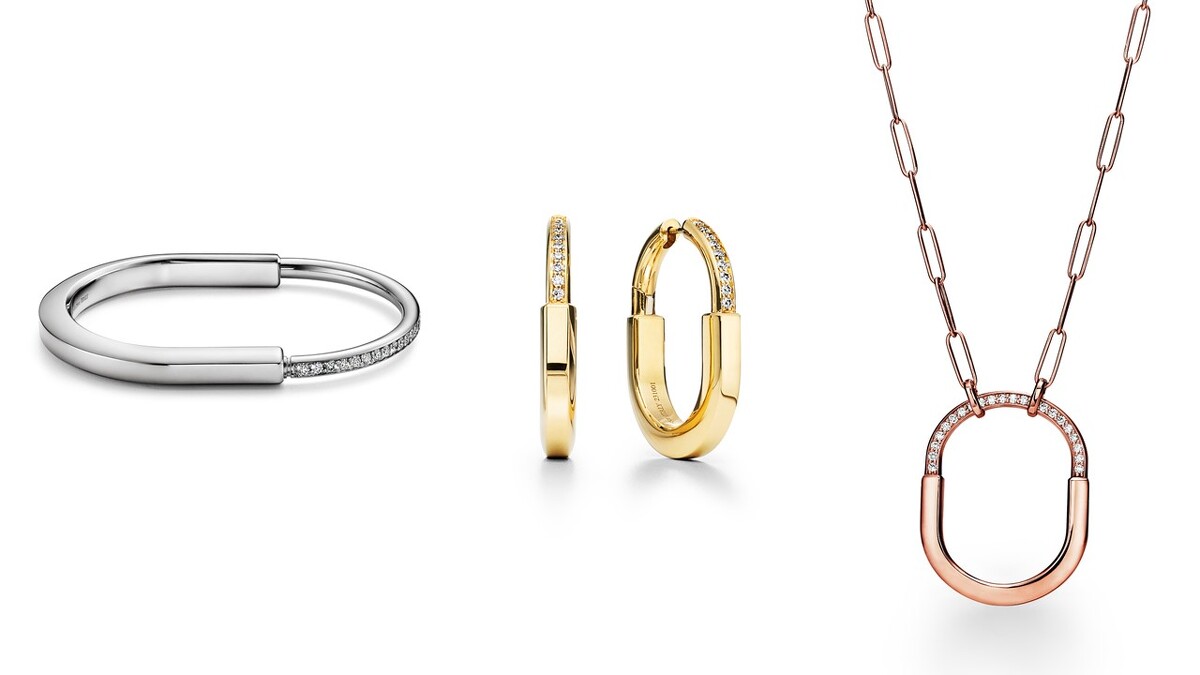 (左至右)Tiffany Lock18K白金鑲鑽手鐲、Tiffany Lock18K金鑲鑽耳環、Tiffany Lock18K玫瑰金鑲鑽項鍊(大型)。