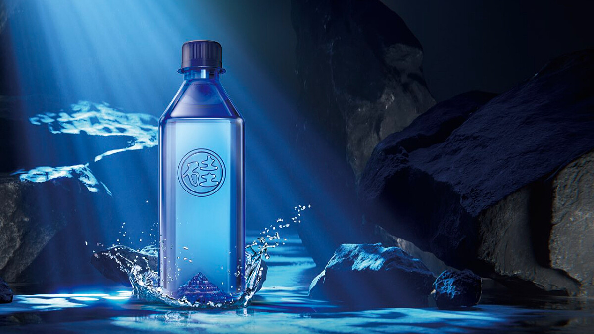 深藏中央山脈玄武岩4500年純淨天然湧泉，慷碩生醫獨家礦泉水 「硅秘天然鹼性水」上市