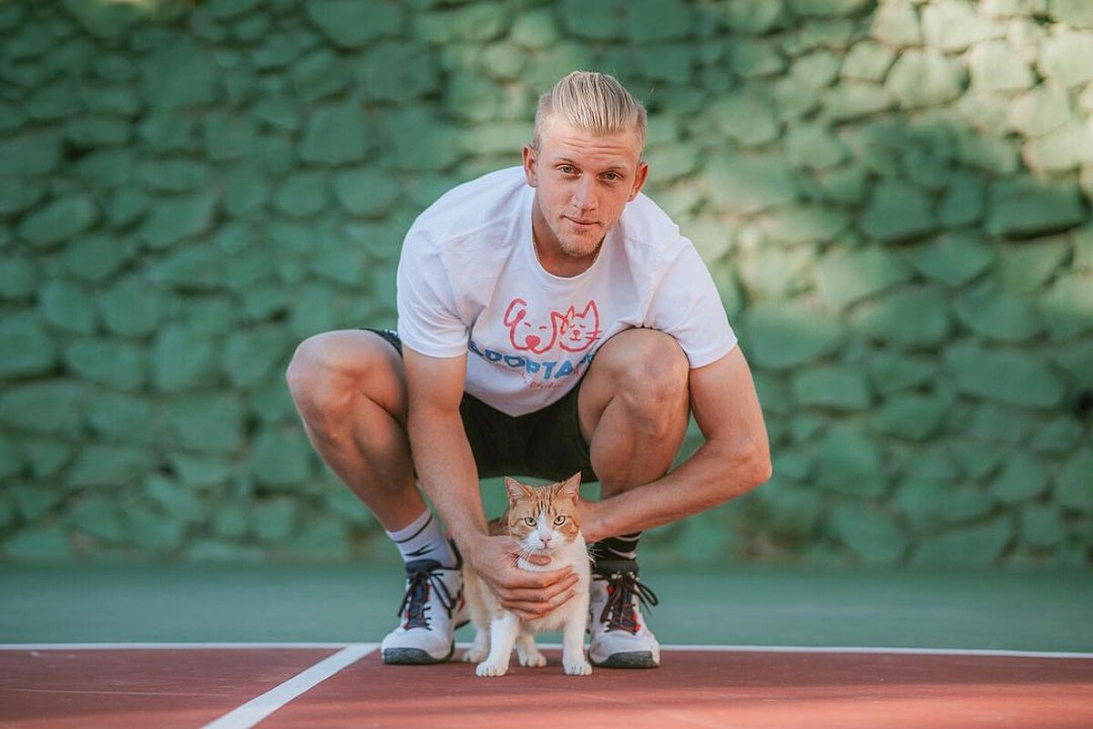 Instagram @aledavidovichofficial