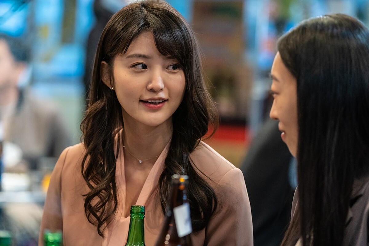 《假面女郎》李雅琳是辦公室寵兒，泡得3合1咖啡都比金貌美泡的香