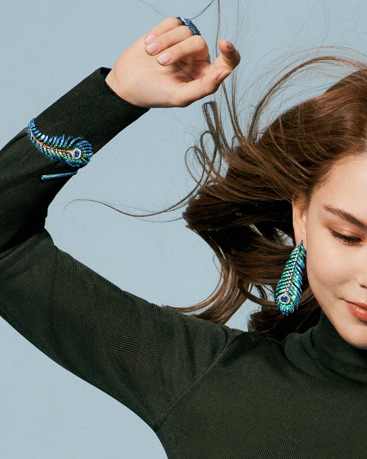 寶詩龍品牌大使昆凌演繹全新Plume de Paon孔雀羽毛系列