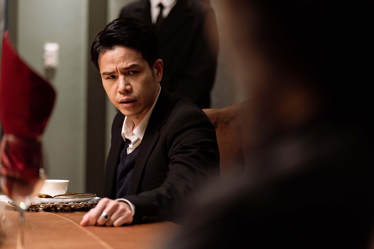 《地獄里長》隆宸翰飾演立委「張榮亮」個性囂張跋扈,坦言入戲需要打開內心灰暗開關