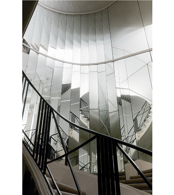 巴黎康朋街31號迴旋鏡梯