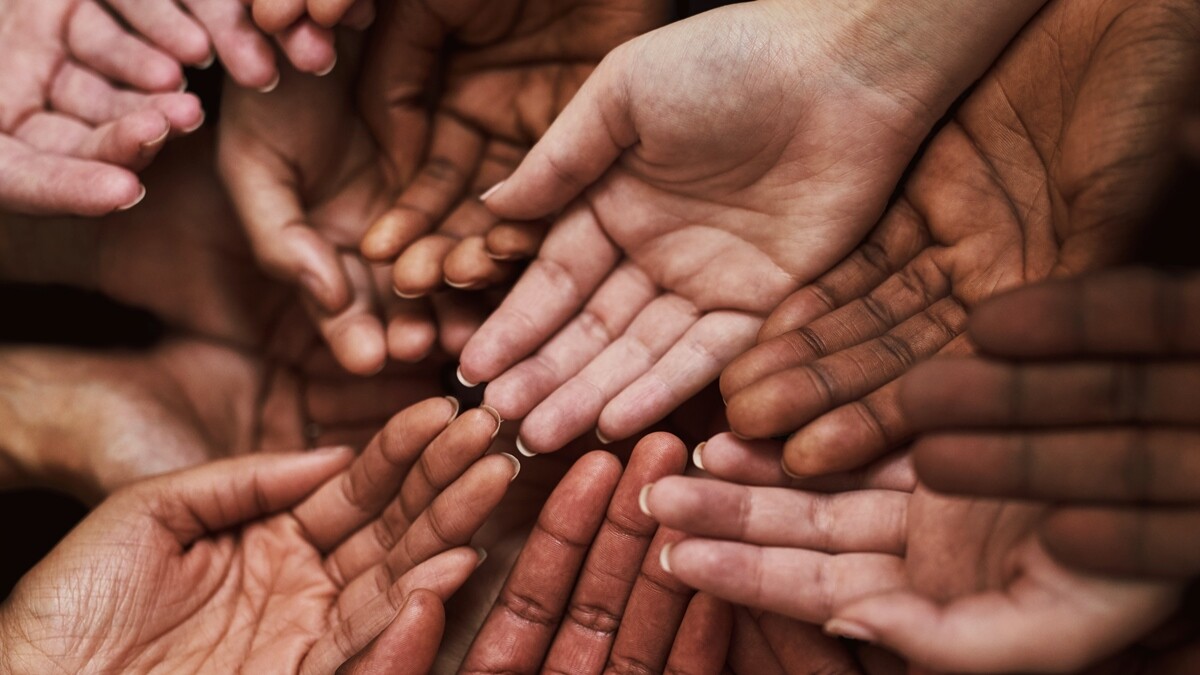 手相怎麼看？感情線、智慧線、生命線在哪裡？長度、走向入門解析攻略