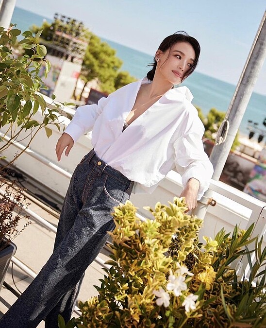 舒淇在2023年威尼斯影展的珠寶穿搭造型盤點