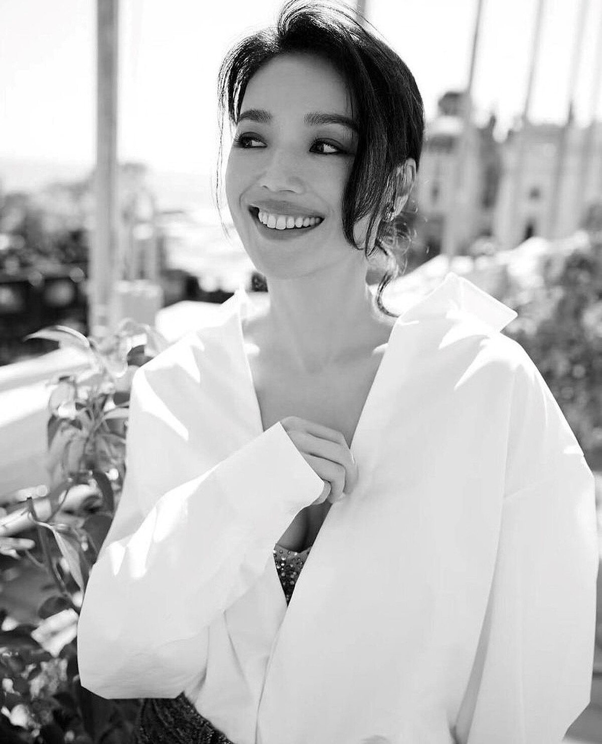 舒淇在2023年威尼斯影展的珠寶穿搭造型盤點