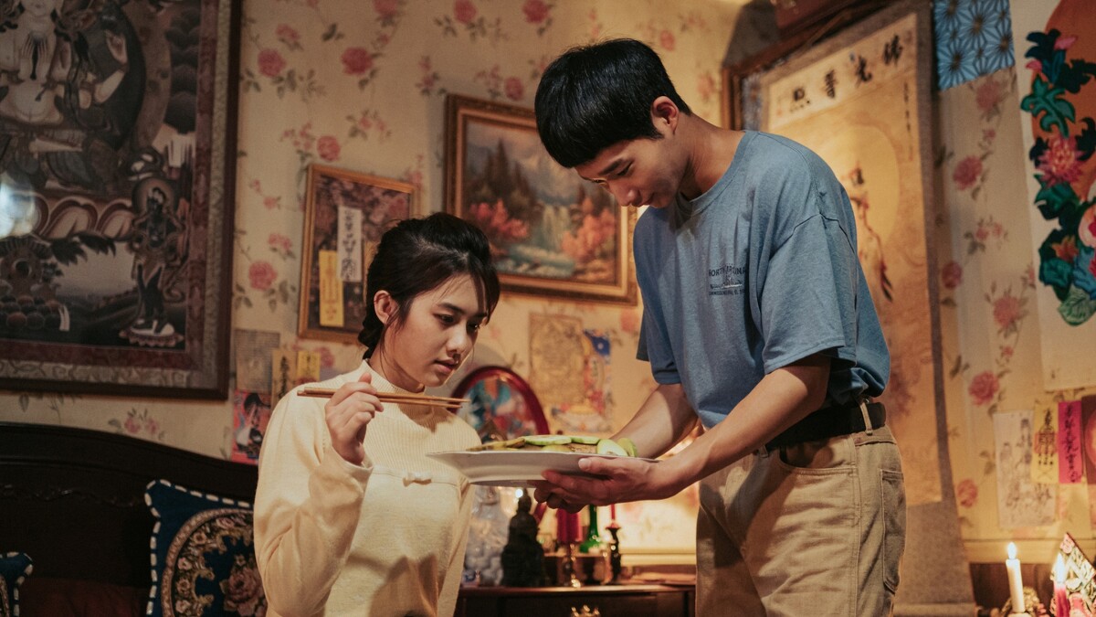 黃冠智（右）跟何思靜劇中飾演夫妻，兩人以「料理」結下姻緣。