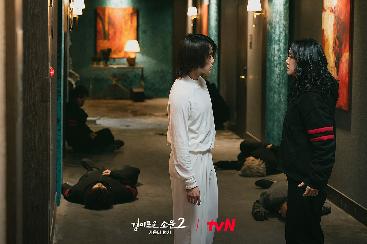 《驅魔麵館2》哈娜要在蘇炆潛意識裡喚醒蘇炆才能得救，宛如《Inception》