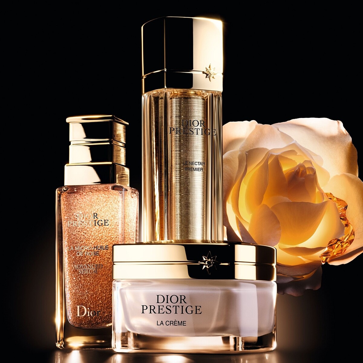 迪奧精萃再生玫瑰微導精露、迪奧精萃再生玫瑰源萃、迪奧精萃再生玫瑰賦活乳霜情境圖。