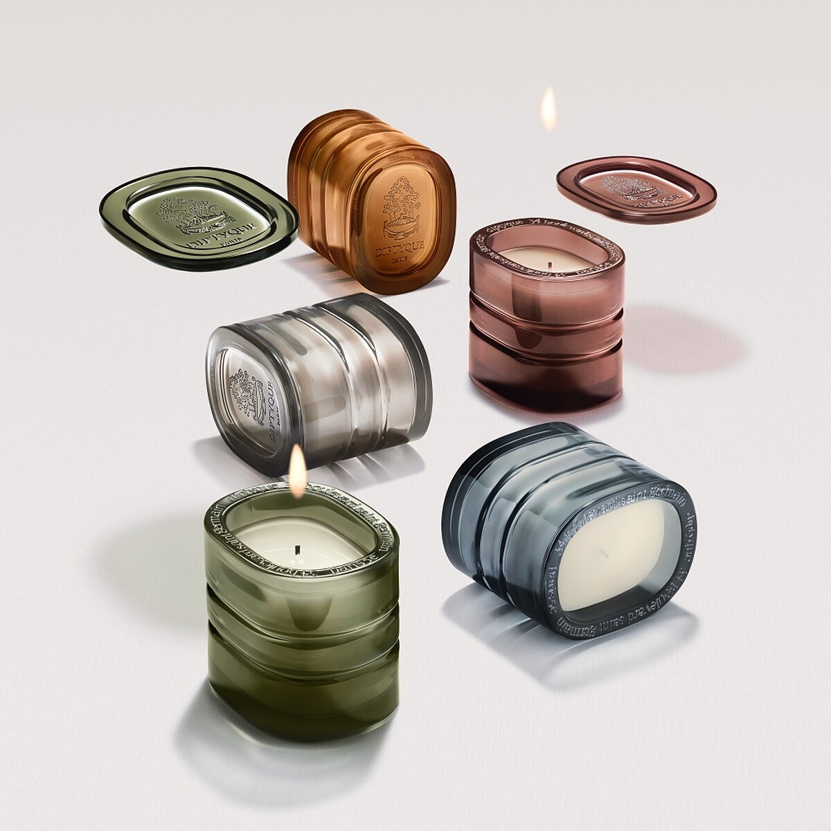 Diptyque 大千之境香氛蠟燭(共5款)270g，NT8,000、補充包270g，NT3,500