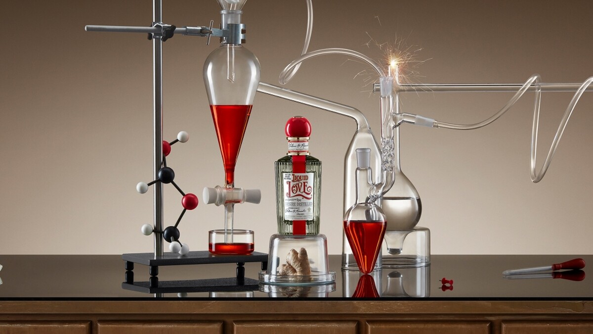 Penhaligon's潘海利根LIQUID LOVE淡香精形象圖。