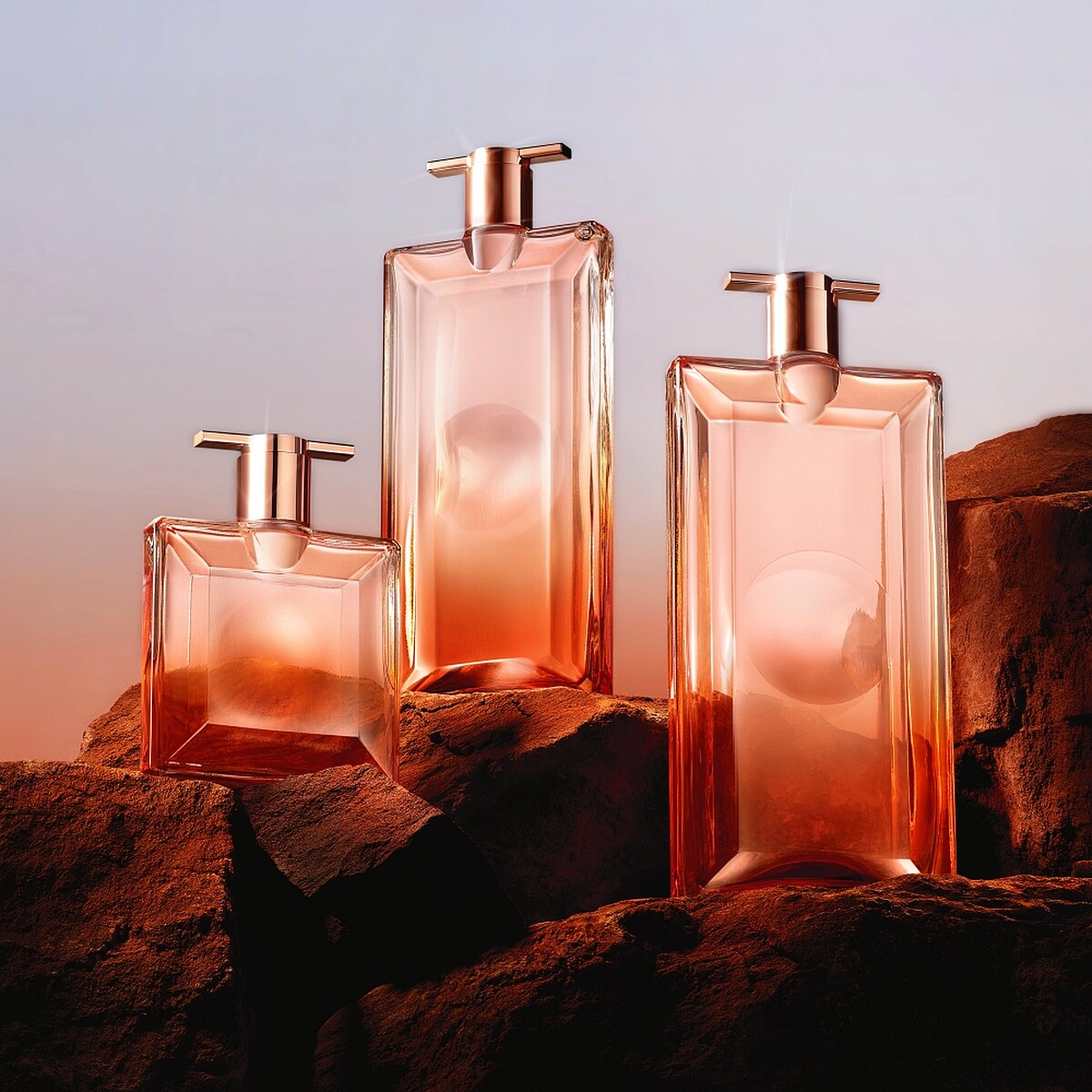 蘭蔻IDÔLE唯我香水玫瑰花香25ml,NT2,000、50ml,NT3,400,100ml,NT5,000