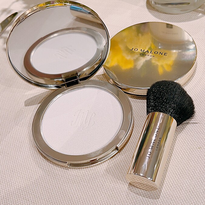 Jo Malone London英國梨與小蒼蘭身體香氛蜜粉餅年度限量版15g，NT2,800