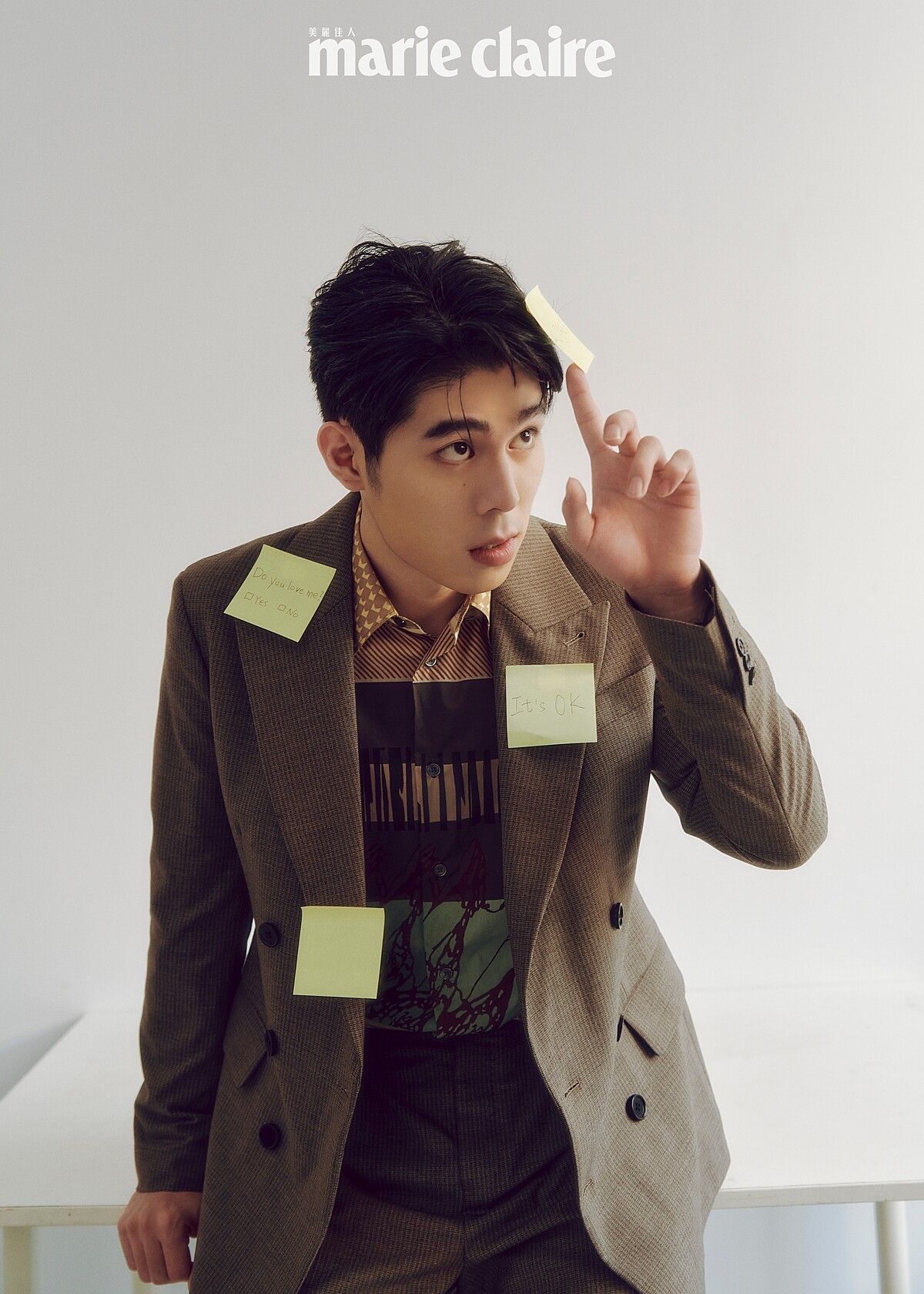 詹懷雲：格紋西裝外套、格紋西裝褲，all by Allsaints；印花襯衫，Paul Smith。