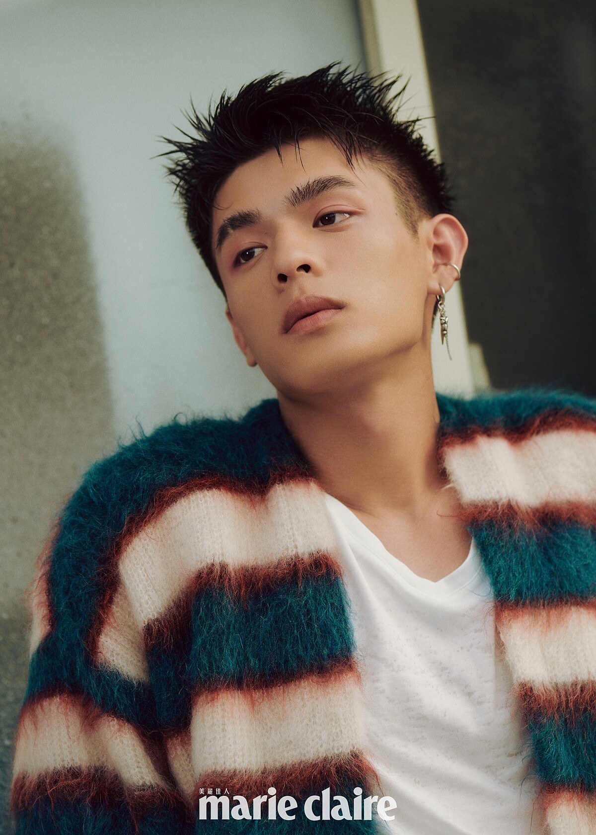 邱以太：條紋馬海毛針織衫，Isabel Marant。