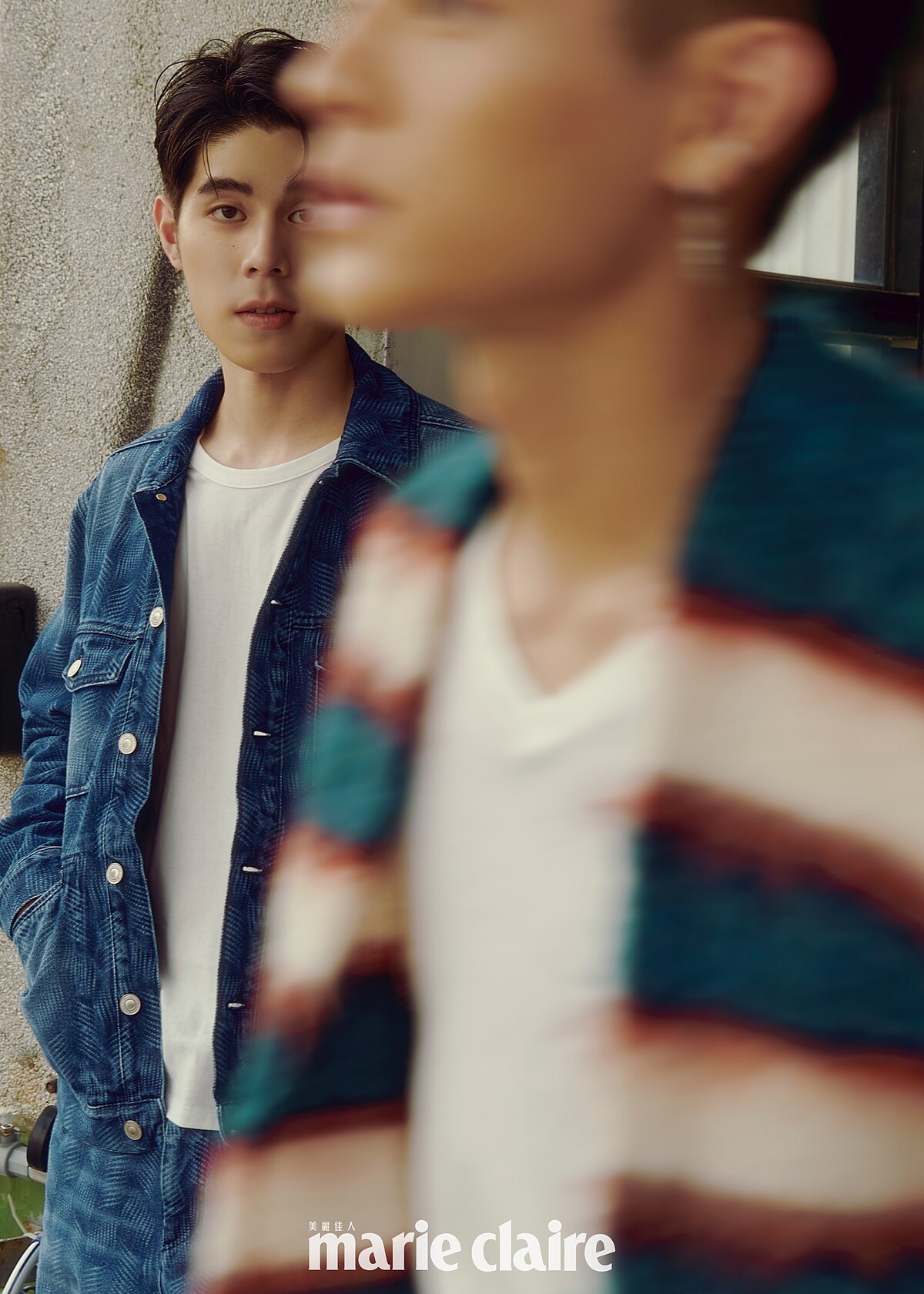 詹懷雲：丹寧印花套裝，Isabel Marant。邱以太：條紋馬海毛針織衫。