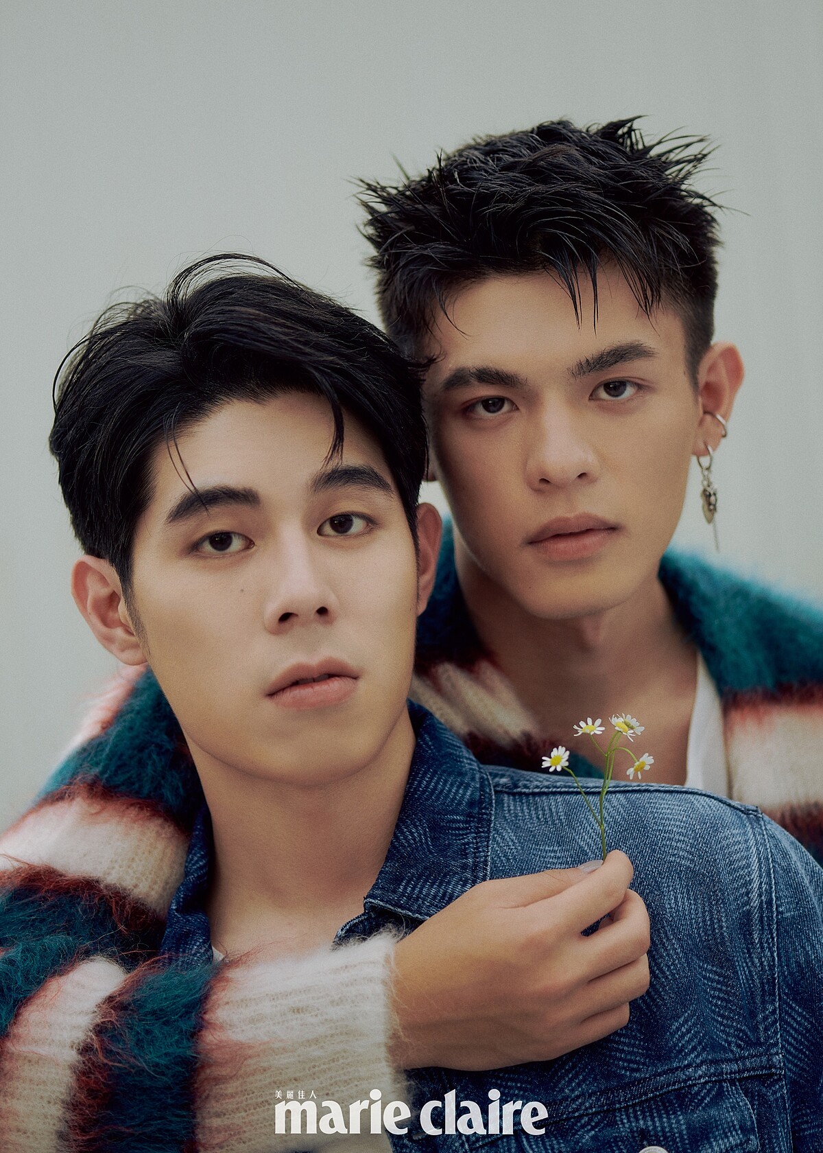 詹懷雲：丹寧印花套裝，Isabel Marant。邱以太：條紋馬海毛針織衫，Isabel Marant。