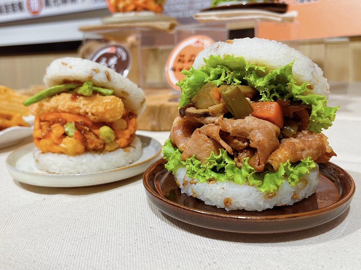 新品天丼珍珠堡、筑前煮豚燒珍珠堡美味度十足。