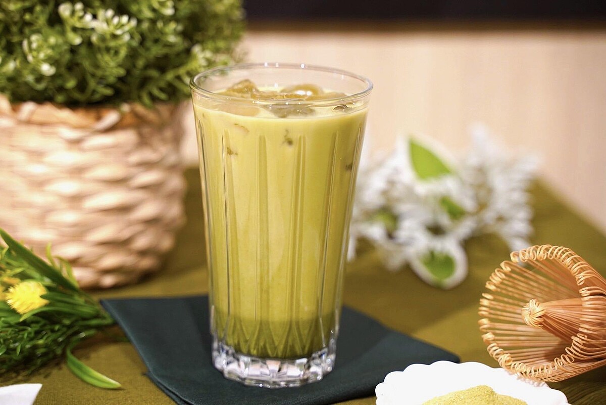 摩斯抹茶歐蕾甜而不膩。