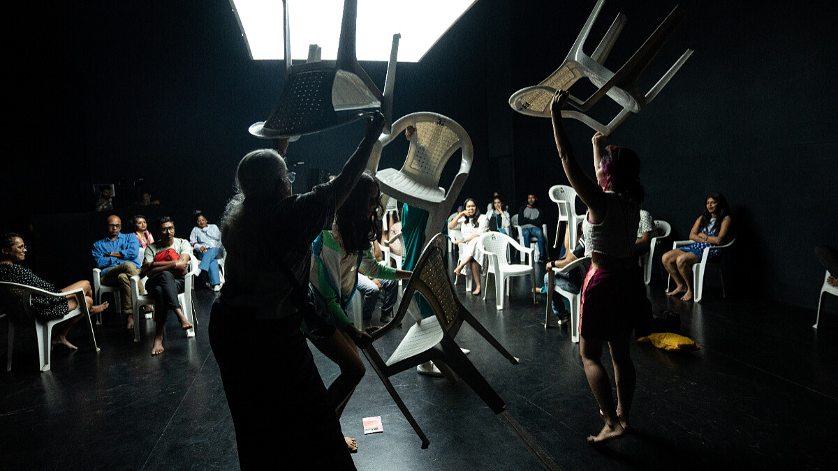 《沒有人是局外人》（Terms and Conditions Apply）