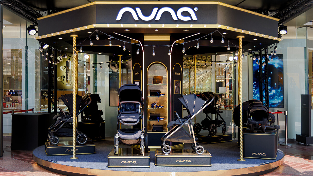 時尚父母育兒首選的嬰童界頂級精品Nuna，以絕美黑金旋轉木馬打造「尊爵嘉年華」全台巡迴活動，潮爸酷媽絕對要手刀火速前往體驗一波！