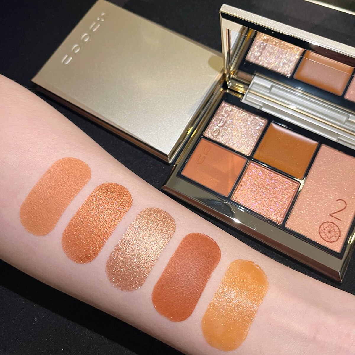 SUQQU 20週年限定眼頰彩盤(#101橙光重TOUKOUGASANE) 9.2g，NT3,750