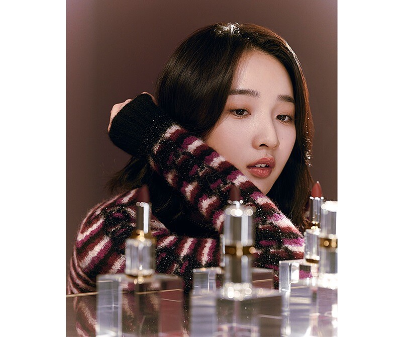 李沐於康朋街31號唇膏鑑賞活動中擦上 #3精裝書