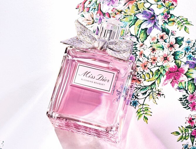 MISS DIOR花漾迪奧淡香水 50ML NT$3,750。