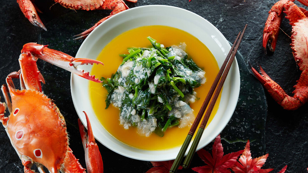 金湯雪蛤蟹肉豆苗清鮮爽口，色味皆美。