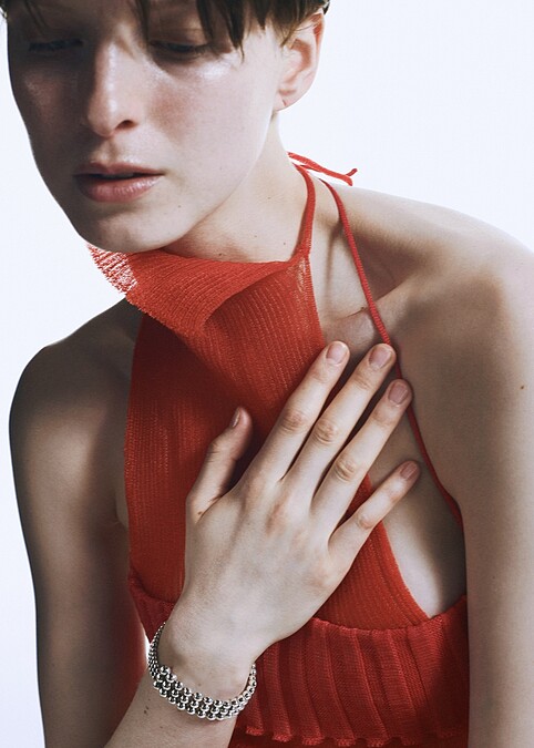 喬治傑生 x A. Roege Hover 全新月光葡萄膠囊系列珠寶 形象圖