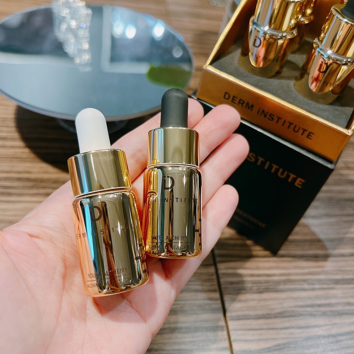 得英特青春煉金日夜極致安瓶(日間極致安瓶10ml*2+夜間極致安瓶10ml*2)，NT21,500