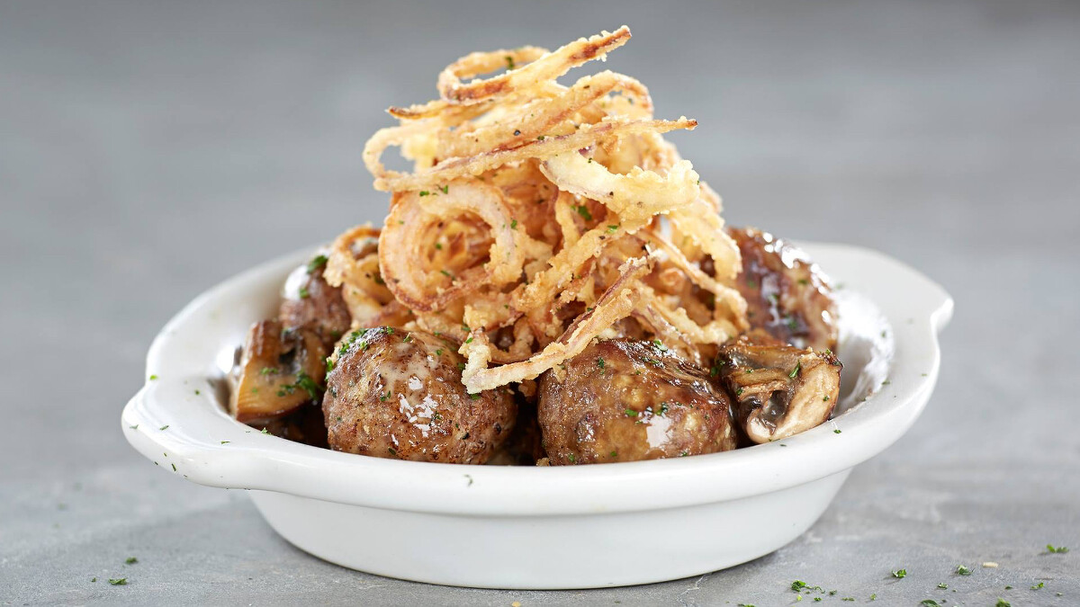 吉比鮮釀餐廳手工備製的波特牛肉丸。