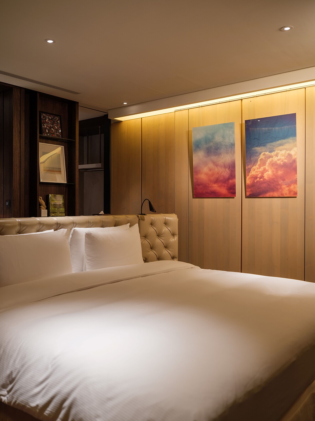 慕舍酒店推出「藝饗之旅」住房專案，入住頂級天際別墅，房內精選國際知名攝影藝術家Florian Muller的作品