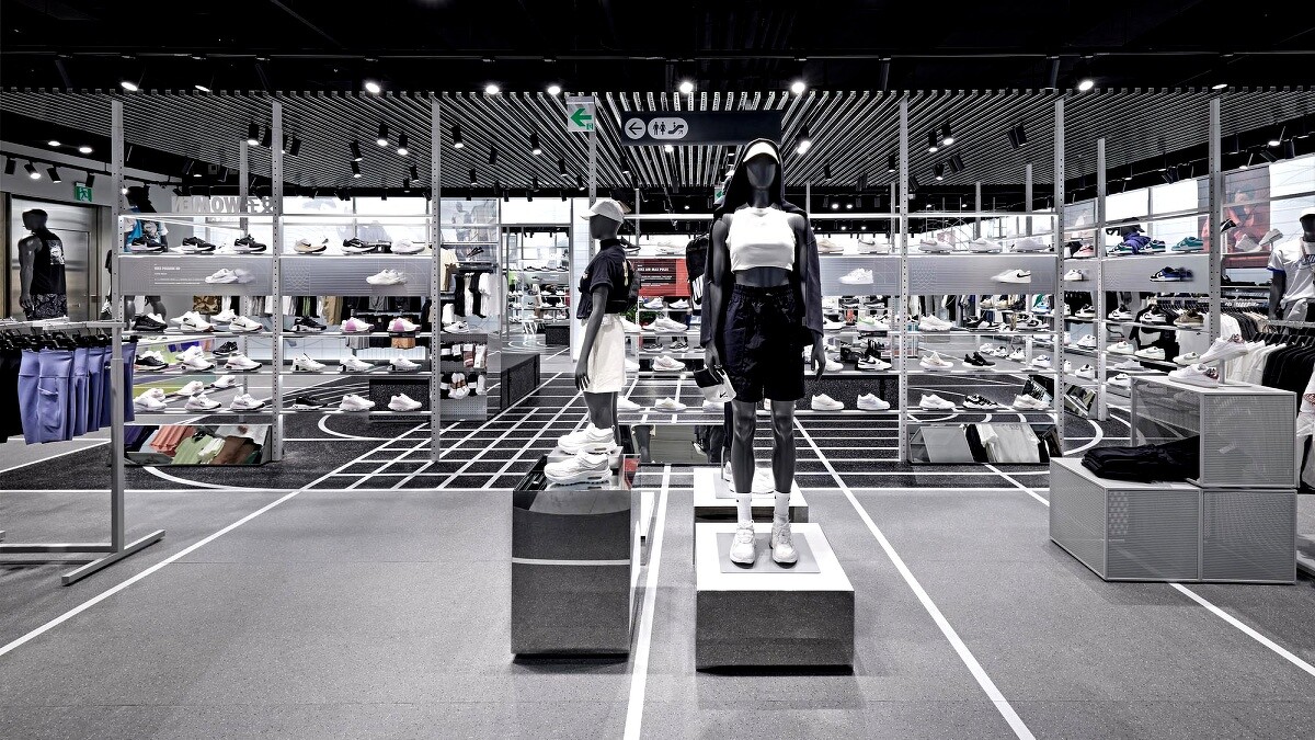 )NIKE最新店裝:NIKE SPORTS