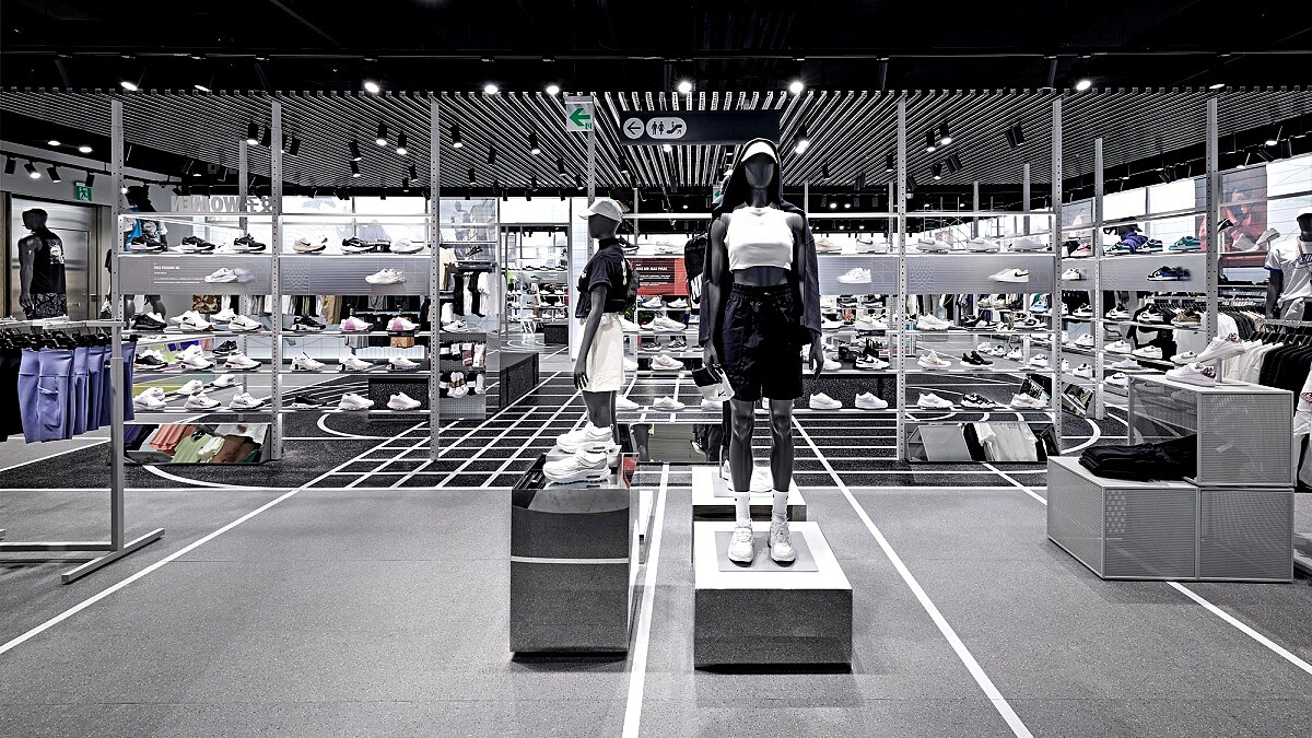 )NIKE最新店裝:NIKE SPORTS