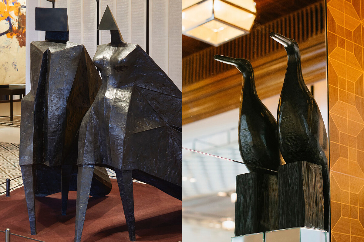 英國雕塑家 Lynn Chadwick 的 《Pair of Walking Figures &ndash; Jubilee》、王克平《Bird III》木雕作品。