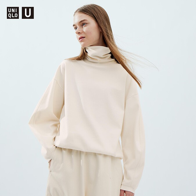 U 磨毛高領T恤（長袖） 售價NT$990。